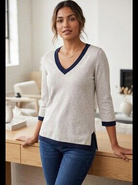 Tommy Hilfiger Blue and Beige  V-Neck Women's  Top SIZE Small EXELLENT CONDITION